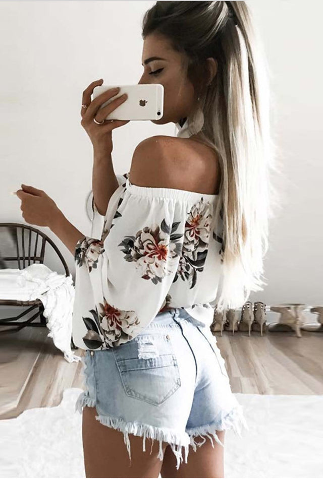 Blusinha Cut Ombro Floral